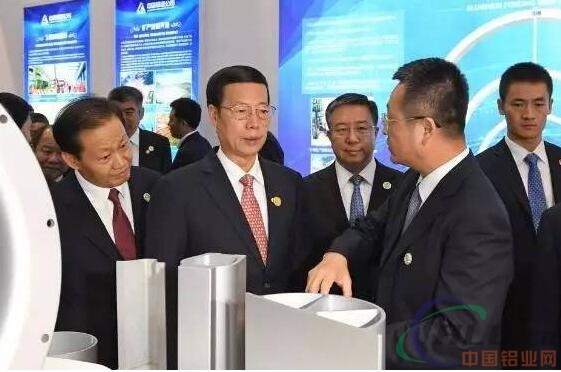 张高丽考察中国-东盟博览会中铝展厅